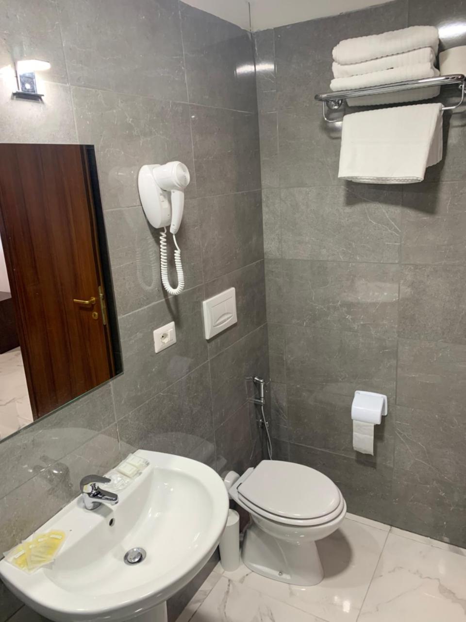 רומא Serena House מראה חיצוני תמונה